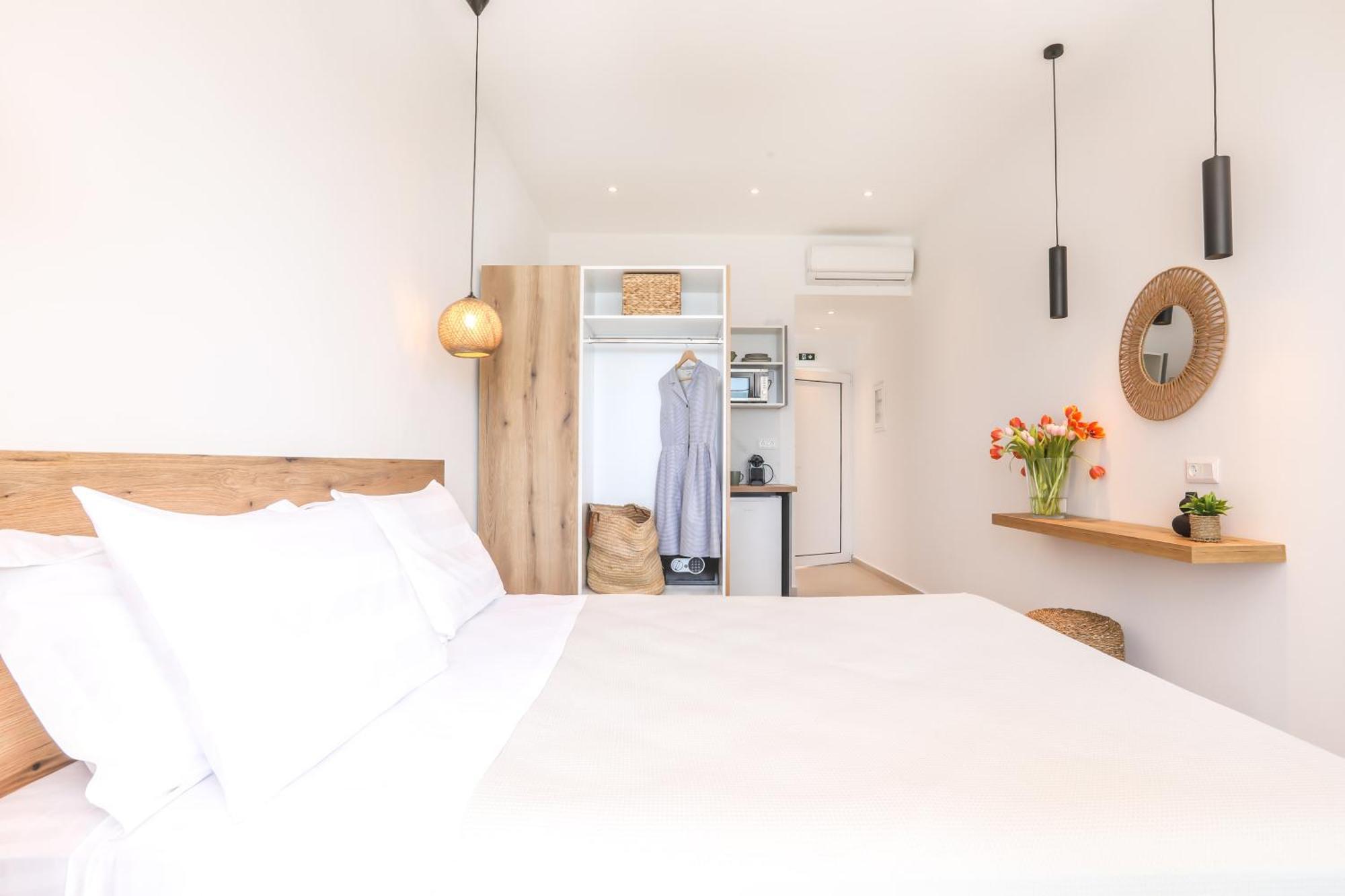 Magdachris Luxury Rooms Agios Georgios Pagon Exterior photo