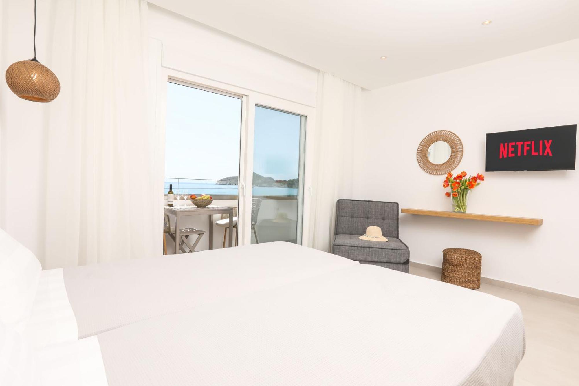 Magdachris Luxury Rooms Agios Georgios Pagon Exterior photo