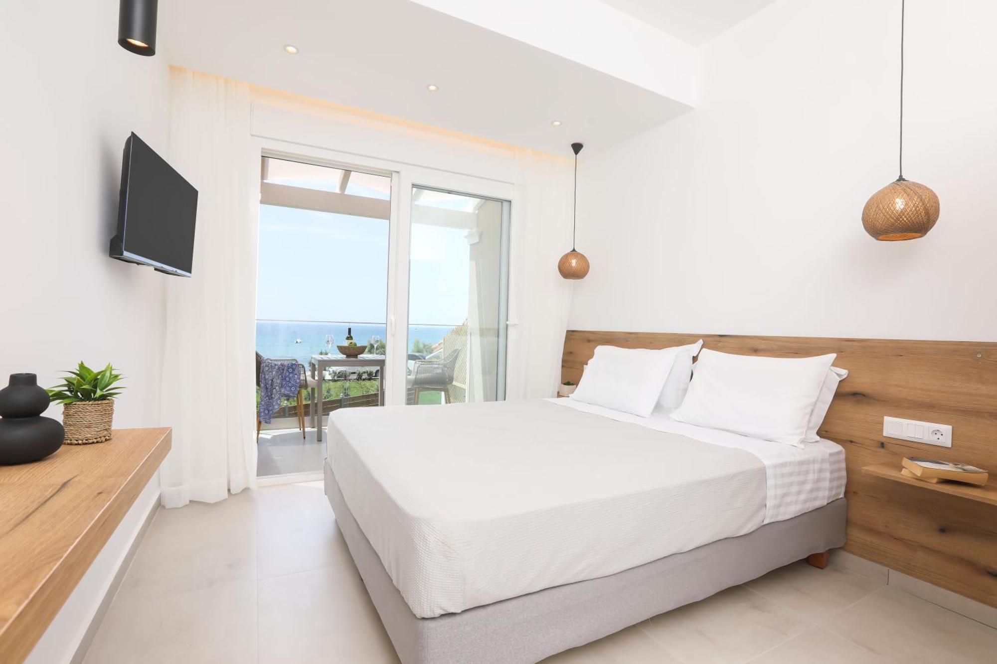 Magdachris Luxury Rooms Agios Georgios Pagon Exterior photo